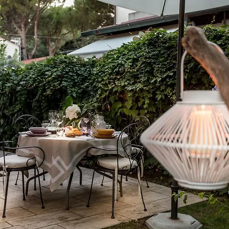 Villa Marygrace Dei Marmi House 150 Metres From The *