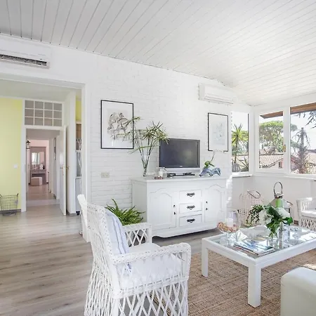 Marygrace Dei Marmi House 150 Metres From The Villa *
