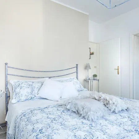 Marygrace Dei Marmi House 150 Metres From The *