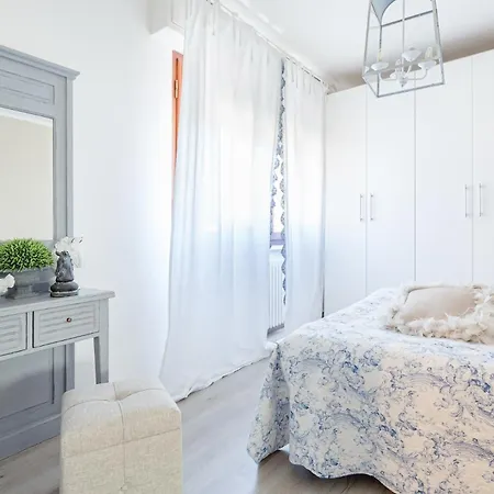 Marygrace Dei Marmi House 150 Metres From The Villa