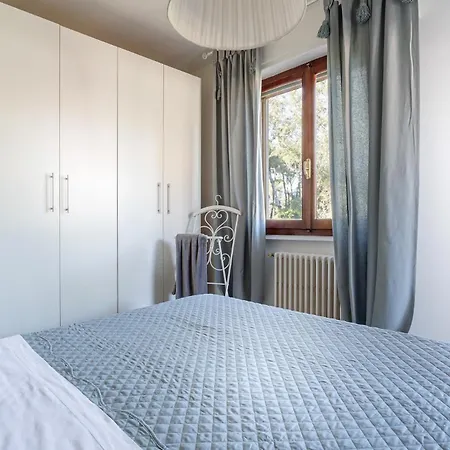 Marygrace Dei Marmi House 150 Metres From The *