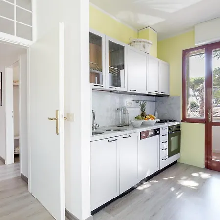 Marygrace Dei Marmi House 150 Metres From The