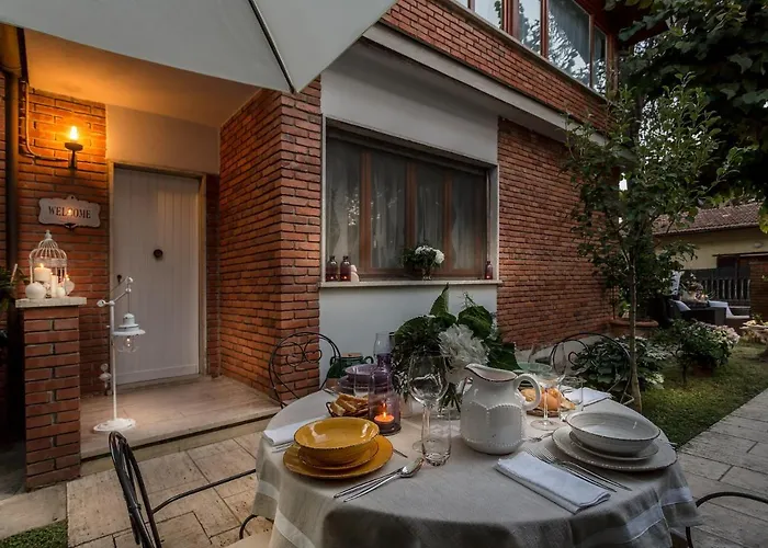 Marygrace Dei Marmi House 150 Metres From The *