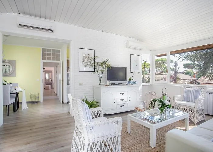 Marygrace Dei Marmi House 150 Metres From The Willa *