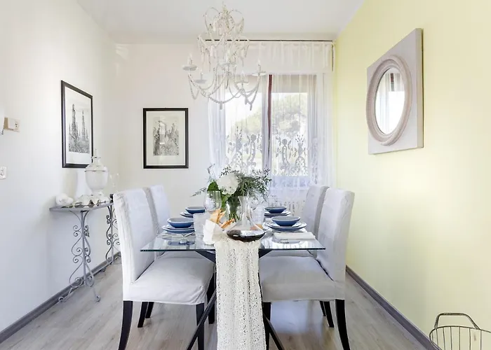 Villa Marygrace Dei Marmi House 150 Metres From The Forte dei Marmi